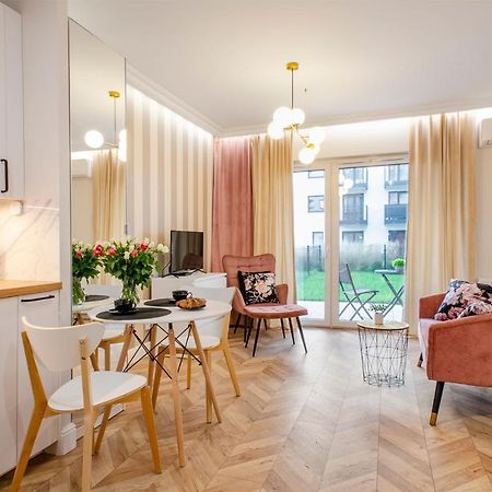 Sky Home- Rose Apartament -Manufaktura, Bezplatny Parking, Klima, Dostep Na Kod Лодзь Екстер'єр фото