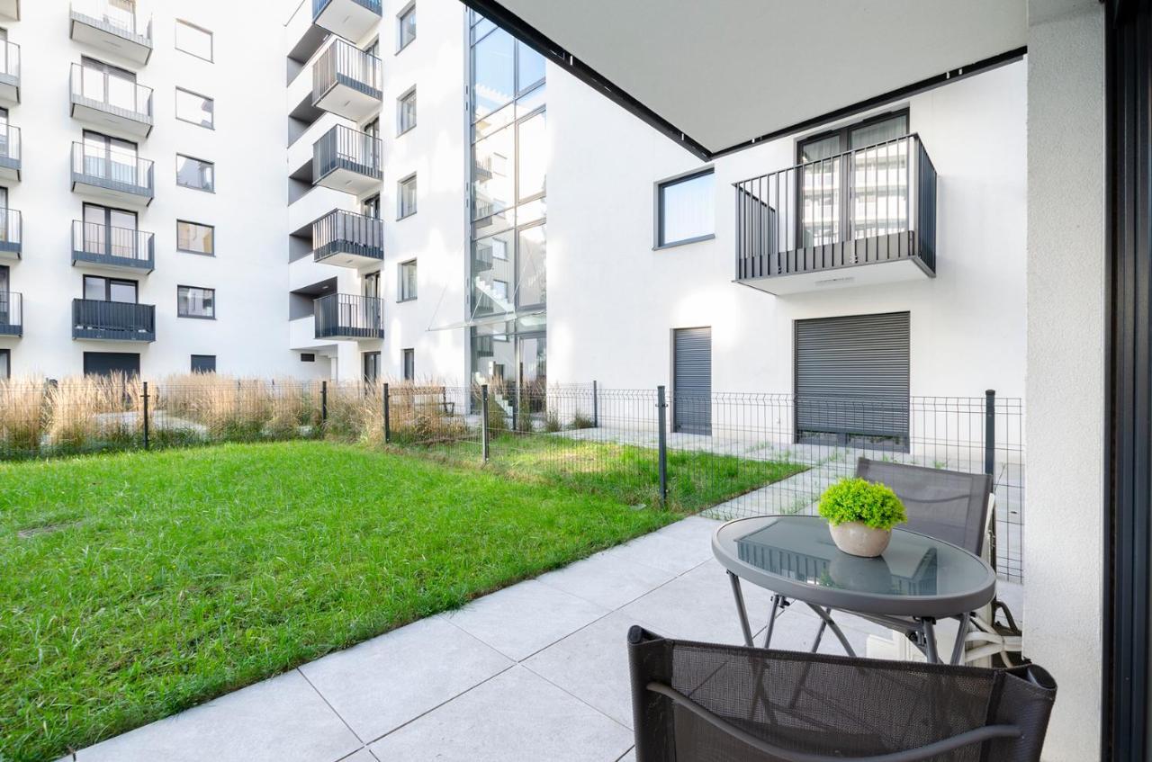 Sky Home- Rose Apartament -Manufaktura, Bezplatny Parking, Klima, Dostep Na Kod Лодзь Екстер'єр фото