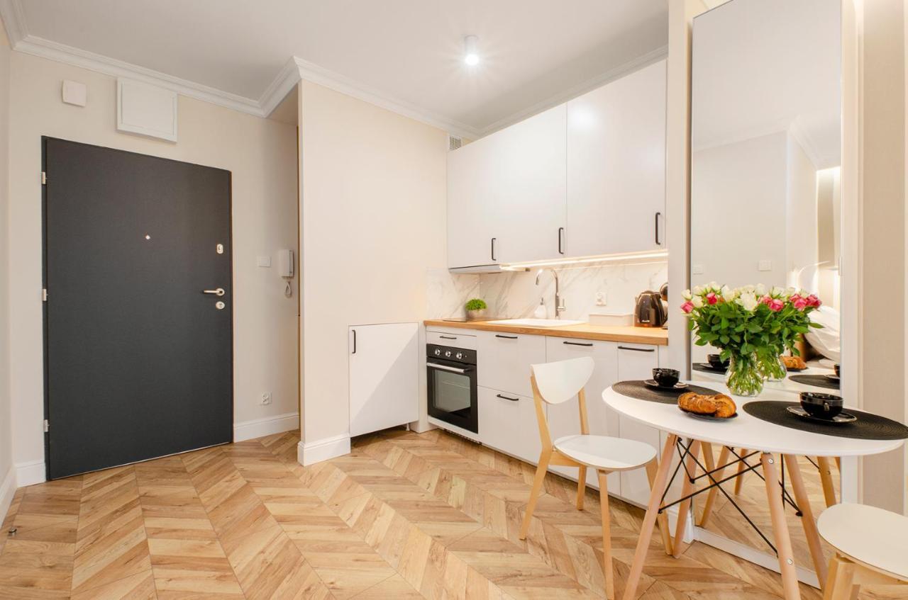 Sky Home- Rose Apartament -Manufaktura, Bezplatny Parking, Klima, Dostep Na Kod Лодзь Екстер'єр фото